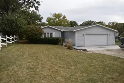 418 Wolfe Drive, Loda, IL 60948 - Photo 1