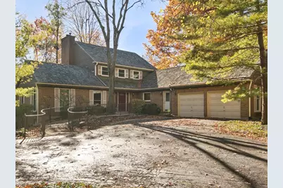 205 Bradford Court, Lake Bluff, IL 60044 - Photo 1