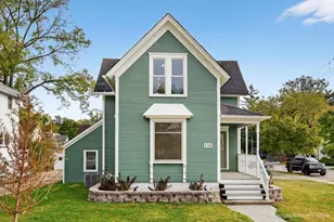 102 Center St, Algonquin, IL 60102 - Photo 1