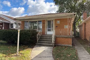 12621 S Wood St, Calumet Park, IL 60827 - Photo 1