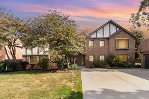 52 Parliament Dr W, Palos Heights, IL 60463 - Photo 1