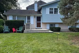 18740 W Willow Pt Dr, Grayslake, IL 60030 - Photo 1