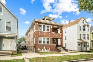 8638 S Escanaba Ave, Chicago, IL 60617 - Photo 1