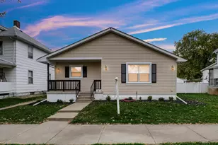 419 N Wabash Ave, Bradley, IL 60915 - Photo 1