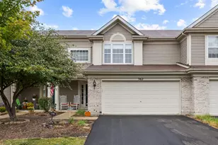562 Lancaster Dr, Pingree Grove, IL 60140 - Photo 1