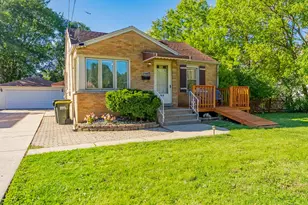 2756 Landen Dr, Melrose Park, IL 60164 - Photo 1