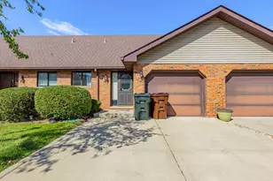 1914 Heatherway Ln, New Lenox, IL 60451 - Photo 1