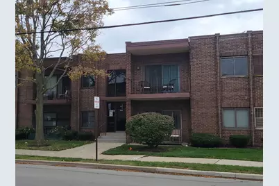 105 S Arlington Avenue #204, Elmhurst, IL 60126 - Photo 1