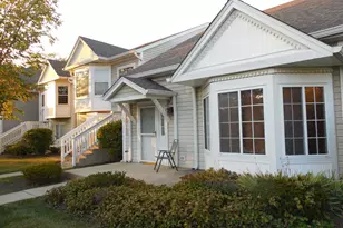 420 Hidden Creek Ln, North Aurora, IL 60542 - Photo 1