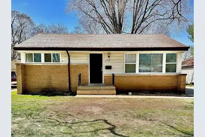 1152 Hiawatha Drive, Elgin, IL 60120 - Photo 1