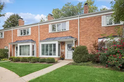 494 Old Surrey Road, Hinsdale, IL 60521 - Photo 1