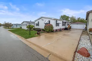10724 Gateway Dr, Frankfort, IL 60423 - Photo 1
