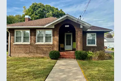 320 E Hurlbut Avenue, Belvidere, IL 61008 - Photo 1