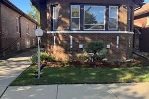 8040 S Luella Ave, Chicago, IL 60617 - Photo 1