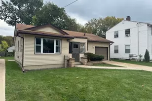 215 N Ohio St, Aurora, IL 60505 - Photo 1