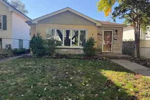2723 W 98th St, Evergreen Park, IL 60805 - Photo 1