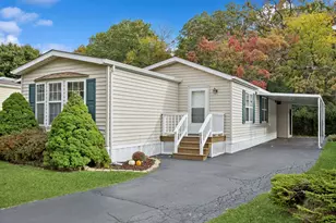 903 Crookedstick Ct, Crystal Lake, IL 60014 - Photo 1