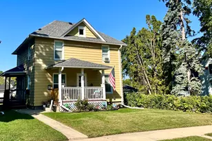 715 Ellwood Ave, Dekalb, IL 60115 - Photo 1