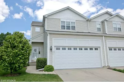 671 Fieldcrest Drive, South Elgin, IL 60177 - Photo 1