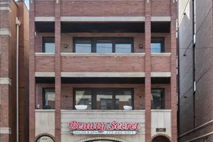 2463 W Foster Ave, Chicago, IL 60625 - Photo 1