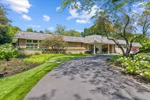 49 Estate Dr, Glencoe, IL 60022 - Photo 1