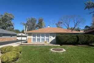306 Mohawk St, Park Forest, IL 60466 - Photo 1