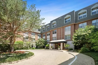 800 Deerfield Road #306, Highland Park, IL 60035 - Photo 1