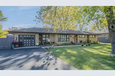 2715 W Greenwood Avenue, Waukegan, IL 60087 - Photo 1