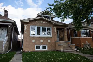 2827 N 77th Ct, Elmwood Park, IL 60707 - Photo 1