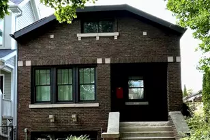 2910 N Seeley Ave, Chicago, IL 60618 - Photo 1