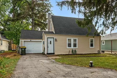 373 N Hemlock Avenue, Wood Dale, IL 60191 - Photo 1