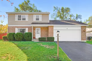 5 Canterbury Ct, Streamwood, IL 60107 - Photo 1