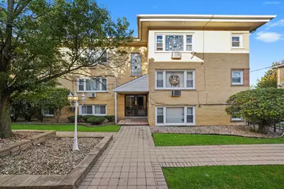 6634 W 95th Street #1D, Oak Lawn, IL 60453 - Photo 1