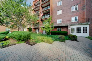 515 N Main St, Glen Ellyn, IL 60137 - Photo 1