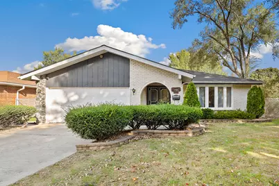 4308 W 91st Place, Oak Lawn, IL 60453 - Photo 1