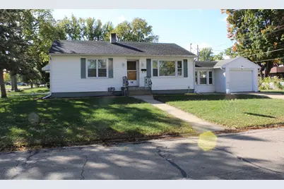 601 College Avenue S, Ottawa, IL 61350 - Photo 1
