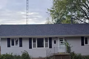 10 E Piper City St, Piper City, IL 60959 - Photo 1