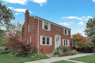 6132 N Naper Ave, Chicago, IL 60631 - Photo 1