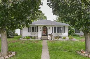 66 S Poplar St, Manteno, IL 60950 - Photo 1