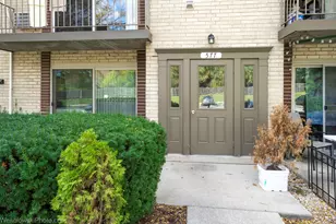 577 Fairway View Dr, Wheeling, IL 60090 - Photo 1