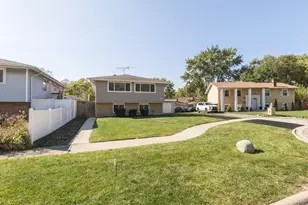 16920 Glen Oaks Dr, Country Club Hills, IL 60478 - Photo 1