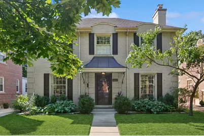 6632 N Sioux Avenue, Chicago, IL 60646 - Photo 1