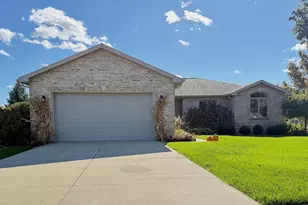 813 Canterbury Ln, Bourbonnais, IL 60914 - Photo 1