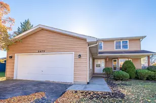 2479 Penn Blvd, Lindenhurst, IL 60046 - Photo 1