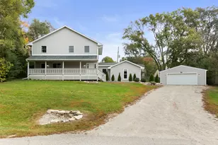 2904 E Chestnut Dr, Wonder Lake, IL 60097 - Photo 1