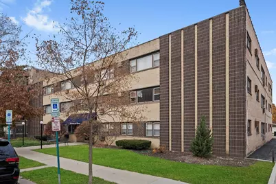 222 Washington Boulevard #101, Oak Park, IL 60302 - Photo 1