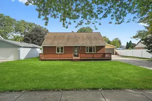 8433 Long Ave, Burbank, IL 60459 - Photo 1