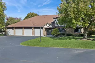 519 Banyon Lane, La Grange, IL 60525 - Photo 1