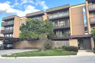 1847 Tanglewood Dr, Glenview, IL 60025 - Photo 1