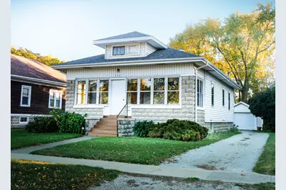 732 W Reynolds Street, Pontiac, IL 61764 - Photo 1